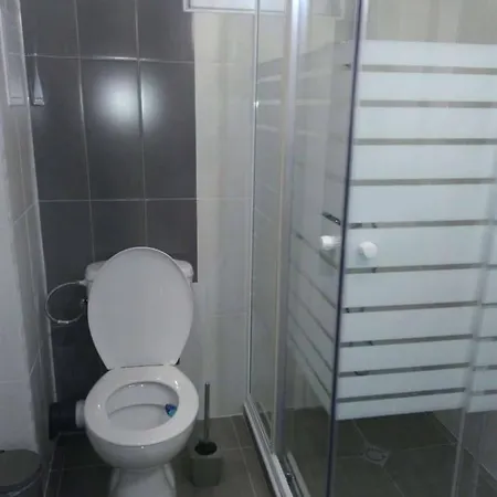 アパート Nev New ヴェリングラード